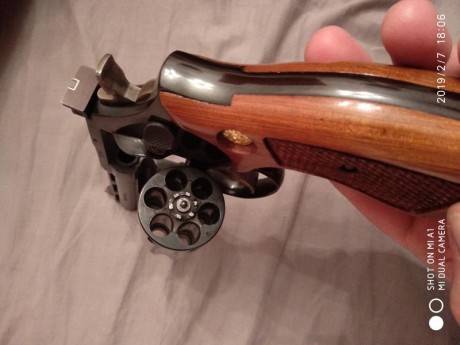 Cambio Revolver Taurus 357 Magnum 4", con funda Bianchi. Muy pocos tiros.
Cambiaría por carabina 00