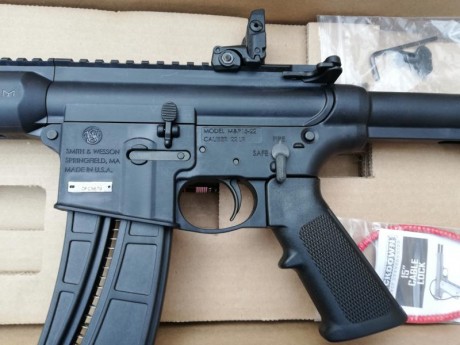 Saludos. Vendo carabina Smith&Wesson MP15 sport, calibre 22LR. Comprada nueva en armería hace un mes, 01