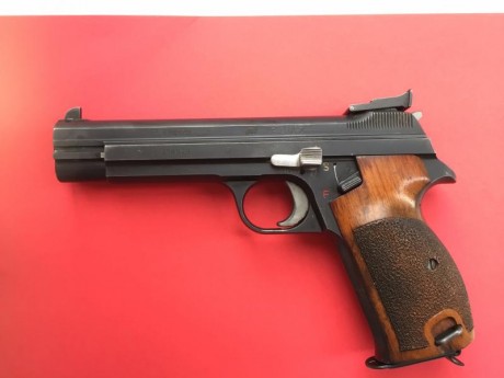Vendo SIG P210-6. 9 mm Pb. Con 2 cargadores
En Madrid.
Precio 1200 Euros.
Se puede considerar cambio por 02