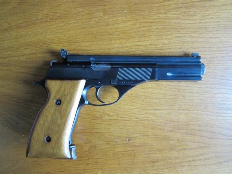  GRACIAS A TODOS. las buenas:

Vendo pistola Astra TS 22, 125€ mas portes.
Por favor, no me volvais loco 00