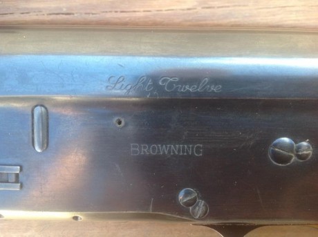 Pongo en venta una Browning FN Auto 5 del calibre 12.

Es el modelo "Light Twelve" con el cajón 02