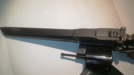 Buenas , un amigo del club me pide que ponga a la venta varias armas ,el precio de cada una son 400e  00