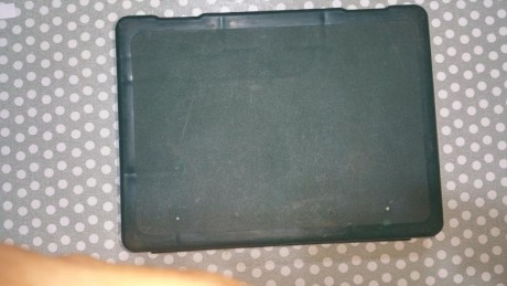 2       caja  plastico precio 15 € 01