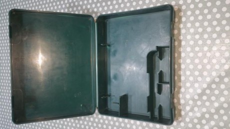 2       caja  plastico precio 15 € 00