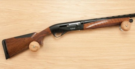 Escopeta semiautomática en perfecto estado, seminueva, calibre 12, recámara de 76mm, peso 2. 9 kg, juego 10