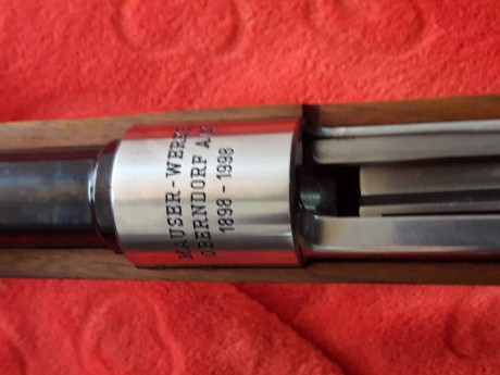 Hola, un amigo vende un fabuloso MAUSER 1898 conmemorativo en su calibre original 8x57 totalmente nuevo. 00