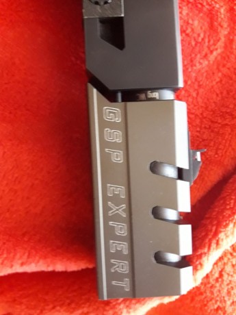 Hola, un buen amigo vende walther Exper calibre 32 en un estado excepcional, cacha M, se puede ver e inclusive 01