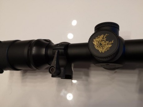En buen estado, tapa lentes delantero no es original (el original se rompió) se incluyen las monturas 60