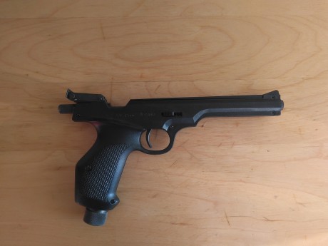 Hola ,pues eso vendo por no usar  pistola Drulov Lov 21 co2 del 4,5,muy pocos tiros no habrá tirado ni 00