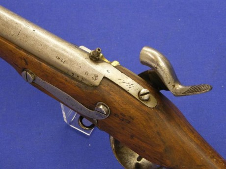 Voy a colocar unas fotos de un arma larga alemana de llave de mecha del siglo XVI. 31