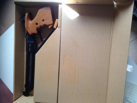 Precio 420€
Calibre: 177/4,5 mm
Pistola de alta competición. Similar a la ganadora usada por  el equipo 170