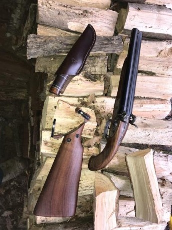 En venta pistola Pedersoli Howdah de dos cañones. Está como nueva con no más de una docena de disparos. 01