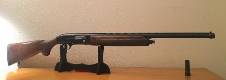 Vendo  BERETTA A-300 
Cañón de 64 con boquilla 70'50
Polichoque exterior, pocos tiros
Maderas restauradas 02