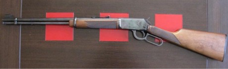 Estupenda carabina de palanca marca Winchester y modelo 9422xtr del Calibre .22, puede tirar los tres 01