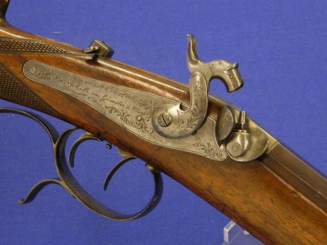 Voy a colocar unas fotos de un arma larga alemana de llave de mecha del siglo XVI. 140
