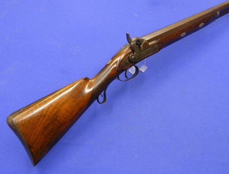 Voy a colocar unas fotos de un arma larga alemana de llave de mecha del siglo XVI. 150