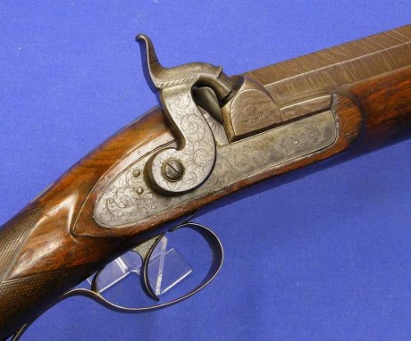 Voy a colocar unas fotos de un arma larga alemana de llave de mecha del siglo XVI. 162