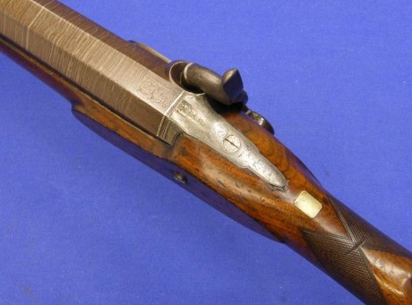 Voy a colocar unas fotos de un arma larga alemana de llave de mecha del siglo XVI. 160