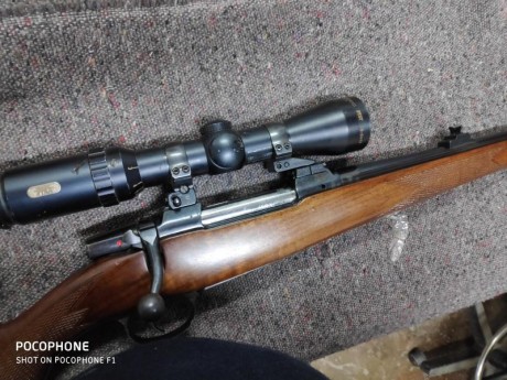 Se vende rifle cz stutzen del 30-06 con visor tasco titán y monturas Apel desmontables.
La madera está 00