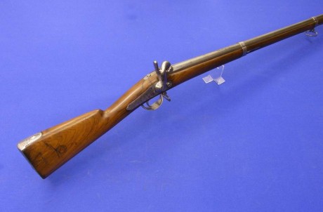Voy a colocar unas fotos de un arma larga alemana de llave de mecha del siglo XVI. 00