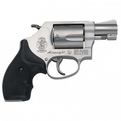 Hola a todos,
Vendo Revólver Smith & Wesson 637 con poco uso, regalo funda paisano de cuero italiana 02