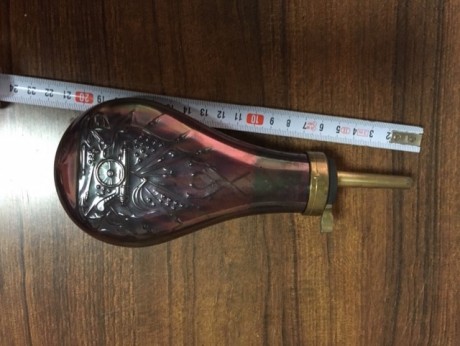 Vendo Polvorera modelo COLT Pattern de Pedersoli. La rellené de pólvora pero nunca la usé. 25 euros. Envío 02