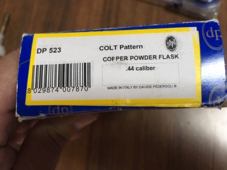 Vendo Polvorera modelo COLT Pattern de Pedersoli. La rellené de pólvora pero nunca la usé. 25 euros. Envío 01
