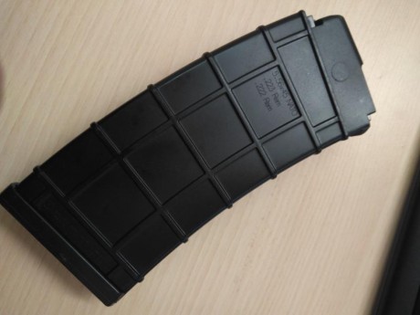 vendo este cargador, original y completamente nuevo a estrenar, para Vz58 del calibre 222.

Pido por el 01