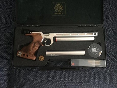 Vendo  STEYR LP10 EVO .  por no usar ,la compre nueva el 25 / 07 /2016 en Ibergrips
esta impecable con 11