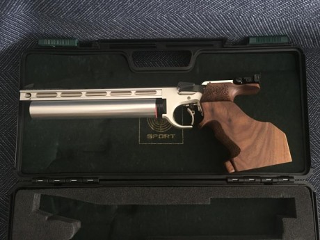 Vendo  STEYR LP10 EVO .  por no usar ,la compre nueva el 25 / 07 /2016 en Ibergrips
esta impecable con 21