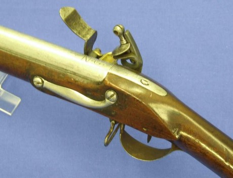 Voy a colocar unas fotos de un arma larga alemana de llave de mecha del siglo XVI. 50
