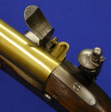 Voy a colocar unas fotos de un arma larga alemana de llave de mecha del siglo XVI. 81