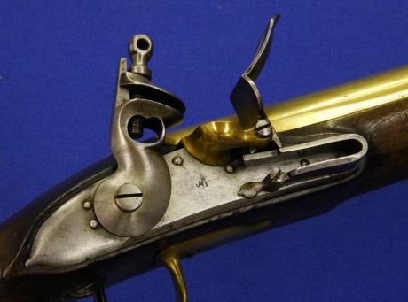 Voy a colocar unas fotos de un arma larga alemana de llave de mecha del siglo XVI. 91