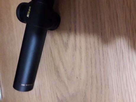 Visor como como nuevo, en perfecto estado. Tubo de 30 y retícula iluminada con 10 intensidades. Perfecto 01