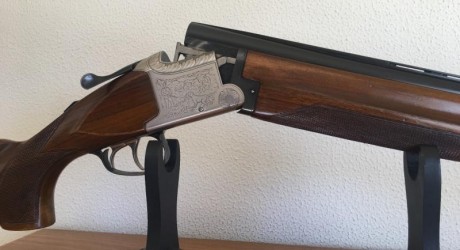 Vendo escopeta superpuesta  F.M. 
Selectora y  expulsora.
Cañones de 71 cm., cromados negros de una sola 00