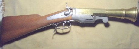 Buenas tarde:El arma en cuestión creo,por lo que he visto,que se trata de un "Trabuco Naranjero con 00