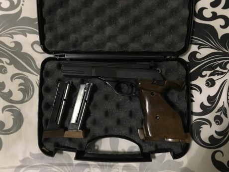 Por dejar la afición vendo esta pistola de la que poco hay que decir. Es la pistola escuela para media 02