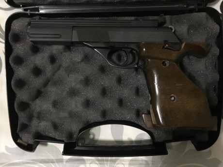 Por dejar la afición vendo esta pistola de la que poco hay que decir. Es la pistola escuela para media 00
