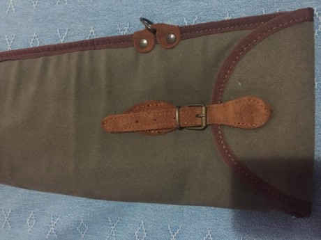 Se vende funda de escopeta para diversos calibres 12,22...de serraje muy resistente, interior de borrego 10