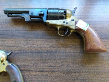 REVOLVER A.S.M. AVANCARGA. CALIBRE 44.
PRECIO:100 EUROS 00