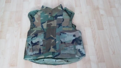 Buenas compañeros, vendo un chaleco antifragmentos norteamericano, usado, talla mediana, lo vendo en 50 02
