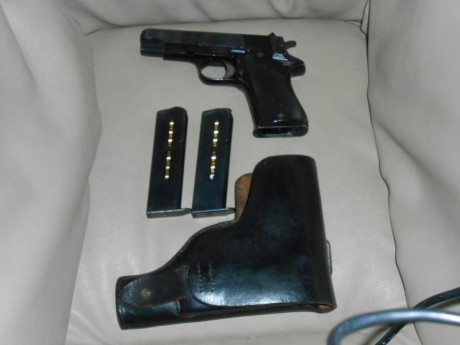Ven
vendo pistola Star BKM 9mm Parabelum con funda original dos cargadores 275E Tel contacto 638096406
Saludos 01