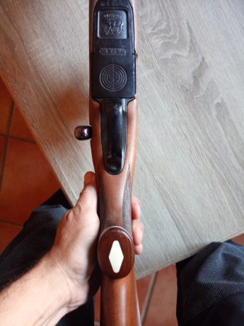 Muy poco uso. Madera reparada por culatero,pavón y mecanismos perfectos.Agrupaciones impresionantes a 00