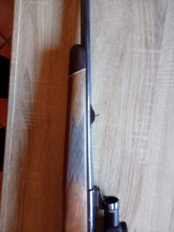 Muy poco uso. Madera reparada por culatero,pavón y mecanismos perfectos.Agrupaciones impresionantes a 12