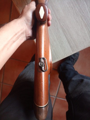 Muy poco uso. Madera reparada por culatero,pavón y mecanismos perfectos.Agrupaciones impresionantes a 11