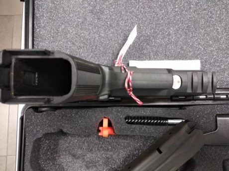 Vendo o cambio pistola SIG SAUER P2022 nueva. Aun esta con el aceite con el que salio de fabrica. No ha 00