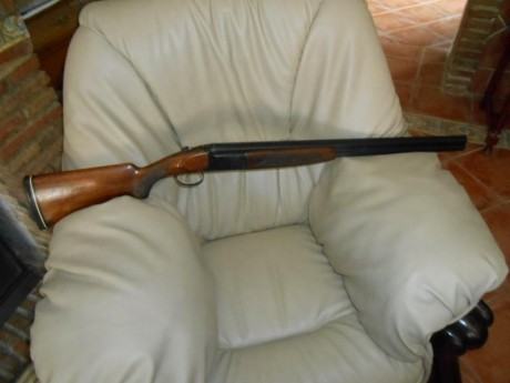 Vendo escopeta Franchis Falconet del 12 dos y cuatro estrellas, está en muy buenas condiciones, la vendo 00