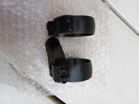 Hola buenas, vendo anillas Appel de 30 originales. Seminuevas, de media altura. Precio 135 euros con envío 01