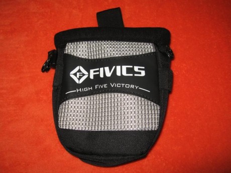 Hola

Vendo equipo completo para iniciarse en el tiro con arco,tiene muy poco uso y esta en perfecto estado.Vendo 40