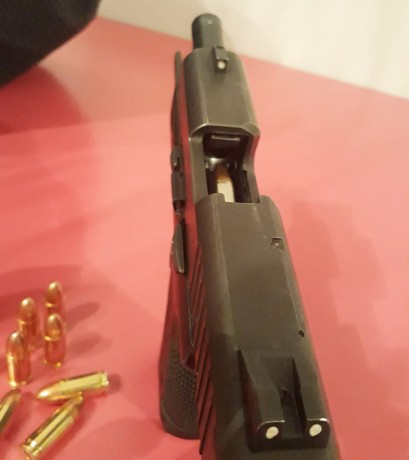 Se vende pistola de la  marca TAURUS modelo Millennium cal. 9 Pb, compacta, guiada en A ,( MMEE) el arma 41
